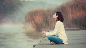 woman sitting outside in fall meditating | [Video] This is the Gratitude Meditation You Need This Fall  https://positiveroutines.com/gratitude-meditation/