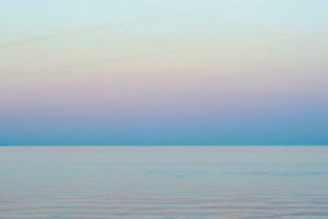 sunrise on ocean horizon | The Best Guided Meditations for Sleep, Stress, and More https://positiveroutines.com/best-guided-meditations/